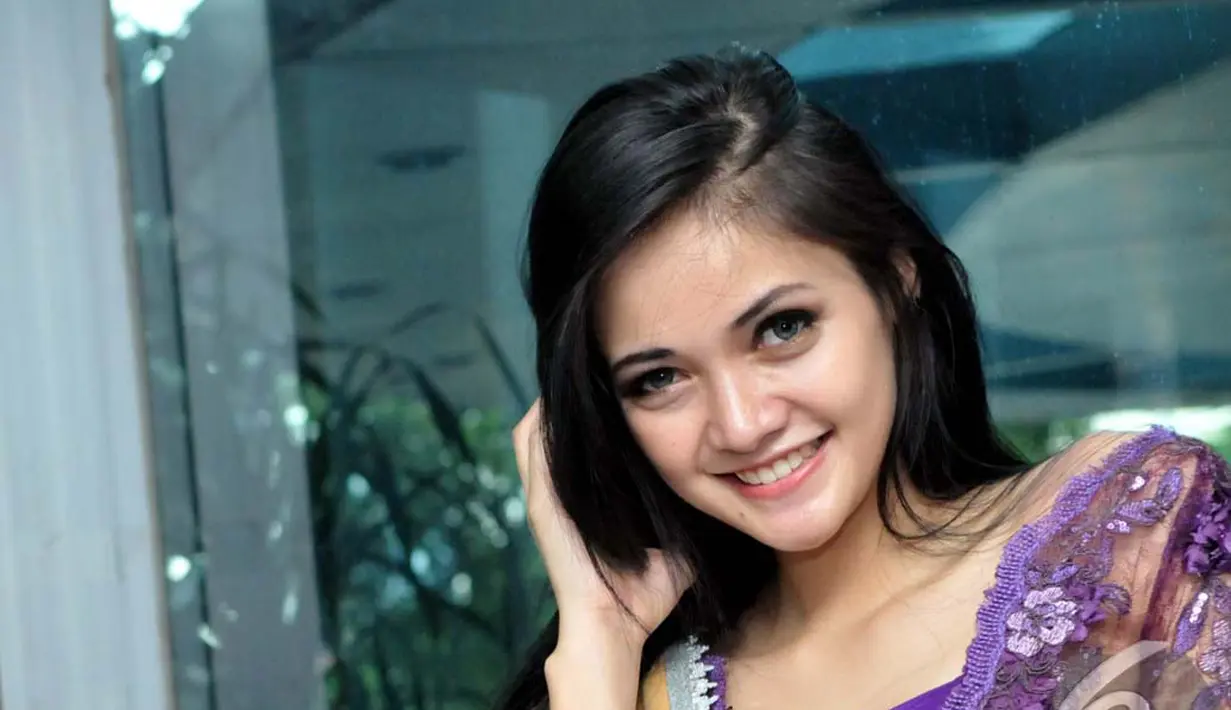 Puteri Indonesia DKI Jakarta II 2013, Kartika Berliana Tjakradijaja, Duta Smesco Indonesia, Jakarta, Selasa (24/06/2014) (Liputan6.com/Panji Diksana)