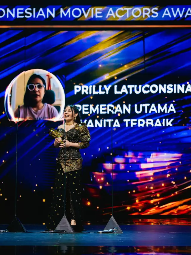 Sabet 4 Piala, Ini 7 Momen Prilly Latuconsina di IMA Awards 2023 yang Memukau