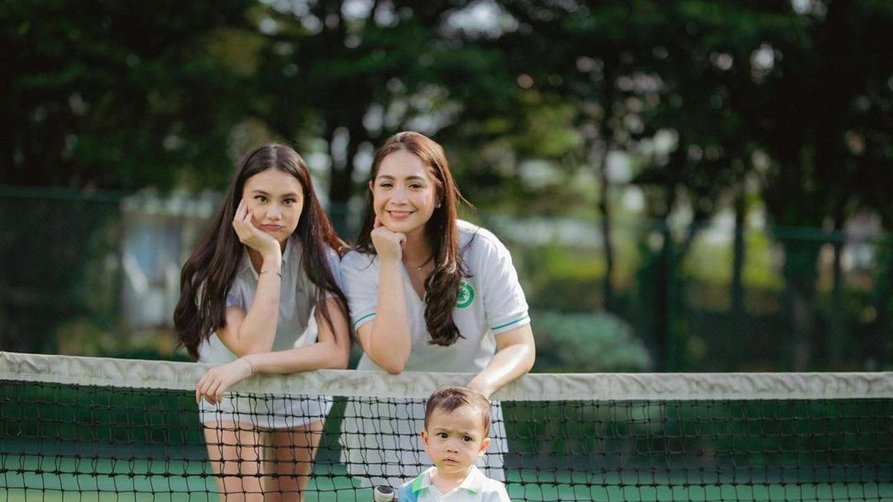 Raffi Ahmad dan Nagita Slavina akan menggelar turnamen Lagi-Lagi Tenis besok (23/6) di Tennis Indoor Senayan.  Pasangan artis ini menggandeng Gege Elisa sebagai salah satu atlet yang akan bermain di ganda putri.