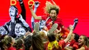Spanyol menjadi negara kedua setelah Jerman yang mampu mengawinkan gelar juara Piala Dunia Pria dan Wanita. (AP Photo/Manu Fernandez)