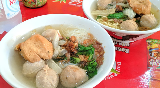 8. Bakso Pengkolan