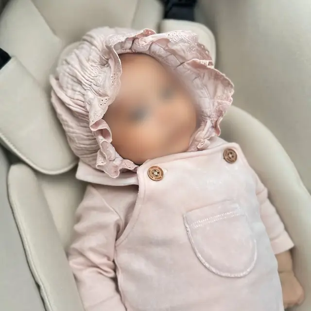 6 Potret Leshia Anak Lesti Kejora Pertama Kali Keluar Rumah, Gemas di Usia Dua Bulan
