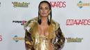 Aktris film dewasa, Alektra Blue berpose di karpet merah saat menghadiri Adult Video News (AVN) Awards 2016 di Hard Rock Hotel & Casino, Las Vegas, 23 Januari 2016. (Ethan Miller / Getty Images / AFP)