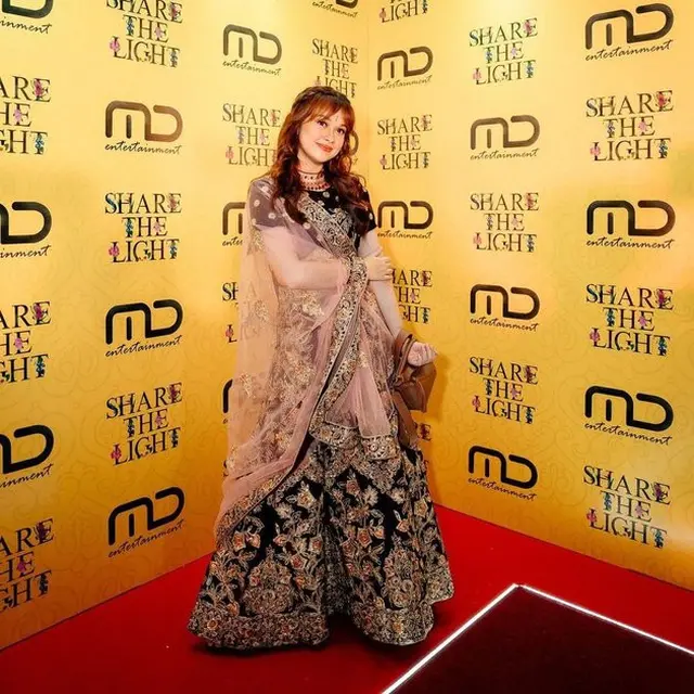 Rebecca Klopper diwali (Instagram/rklopperr)