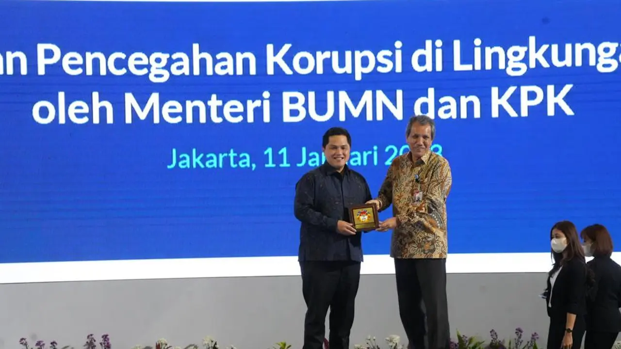 Korupsi di BUMN.