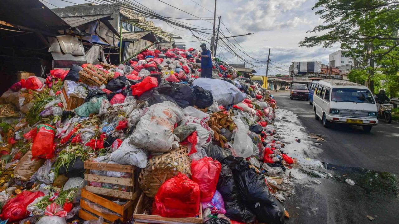 FOTO: Krisis Sampah Masih Terjadi di Tangerang Selatan