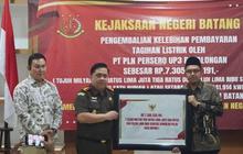Kejari Batang Serahkan Rp7,3 Miliar Kelebihan Bayar Listrik ke Pemkab, Perkuat Tata Kelola Keuangan Daerah