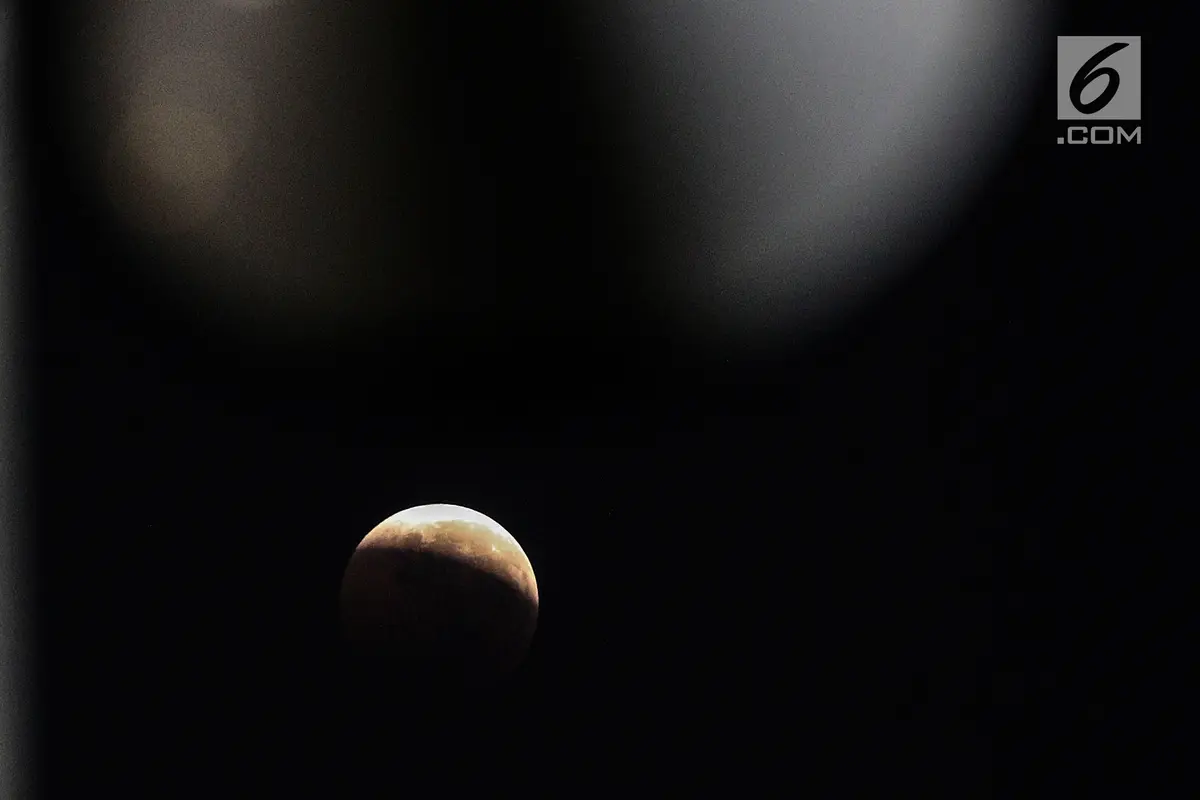 Gerhana Bulan Total di Jakarta