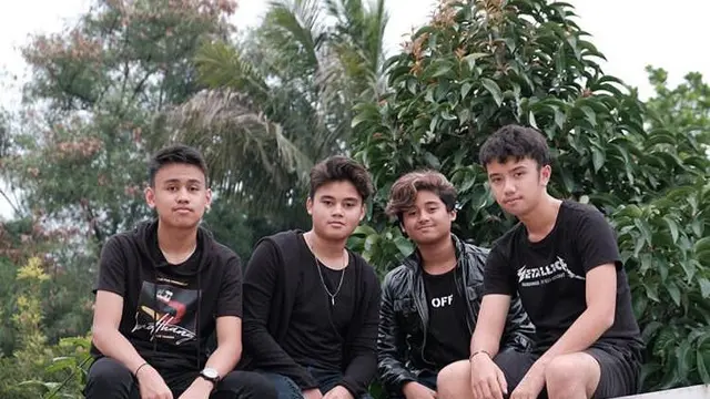 Potret Muhamad Fari Hugo Noviandi anak sulung Ian Kasela