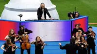 David Guetta saat tampil di final Piala Eropa 2016. (AFP/Bintang.com)