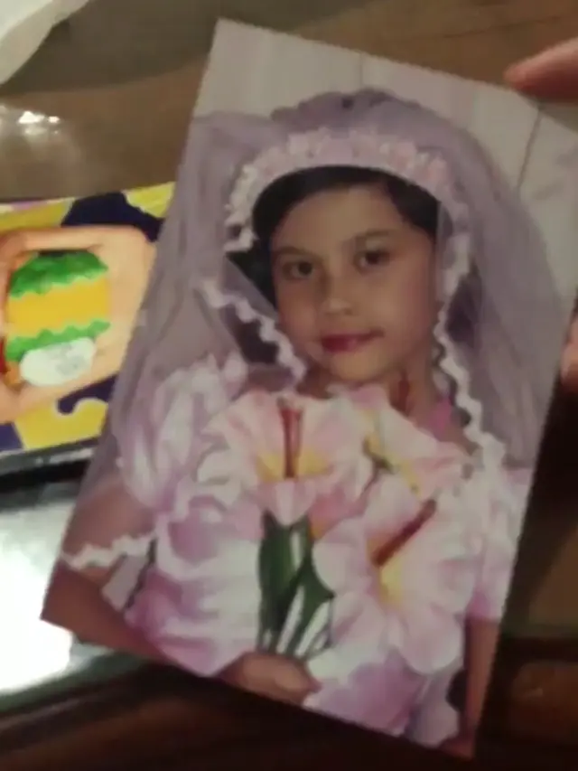 Ulang Tahun ke-24, Ini 6 Potret Masa Kecil Awkarin yang Bikin Pangling