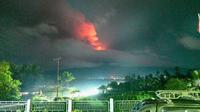 Gunung Lewotobi Laki-Laki di Flores Timur dalam beberapa hari terakhir mengalami peningkatan energi erupsi. (Liputan6.com/ Dok PVMBG)
