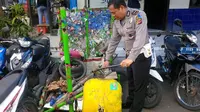 Karena tidak dilengkapi surat-surat resmi, sebanyak 15 motor Vespa 'Gembel' dikandangkan petugas kepolisian lalu lintas Polres Bogor Kota.