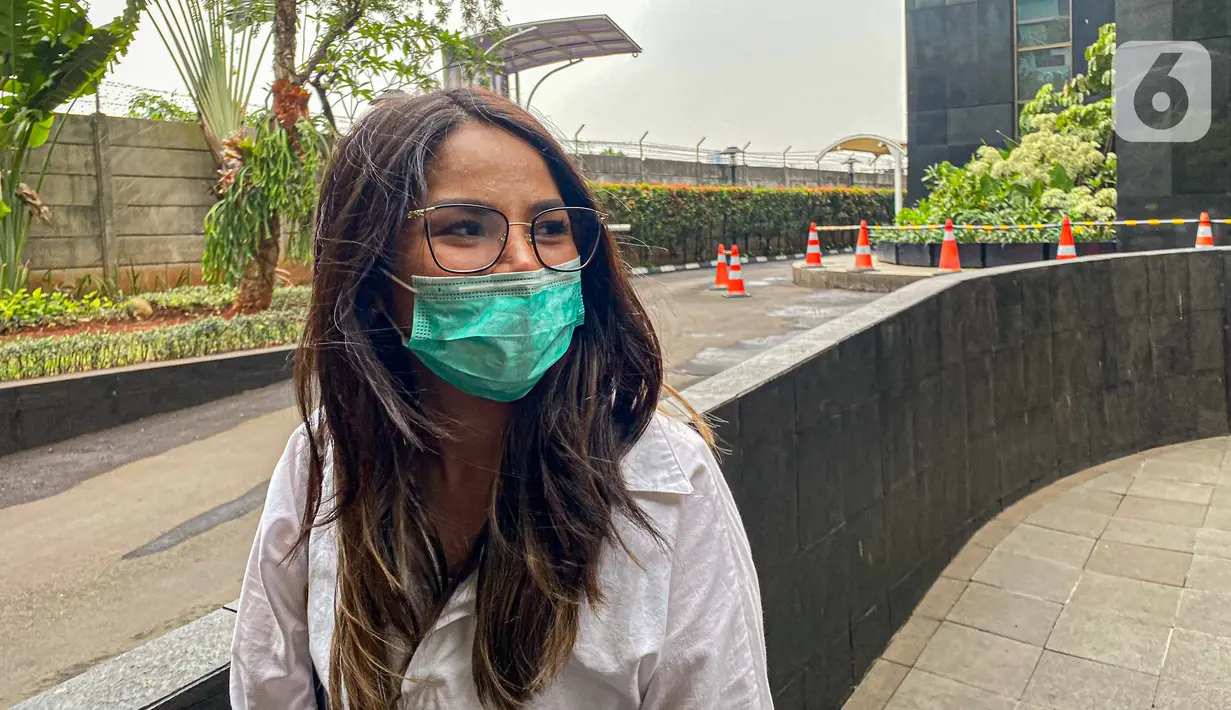 Sementara, lima pegawai MA di antaranya Jepi, Ismail, Tomi W, M Yasin, dan Sustrisno dicecar soal prosedur pengamanan tamu di Mahkamah Agung. Mereka diperiksa di gedung KPK pada Kamis, 14 September 2023 kemarin. (Liputan6.com/Faizal Fanani)