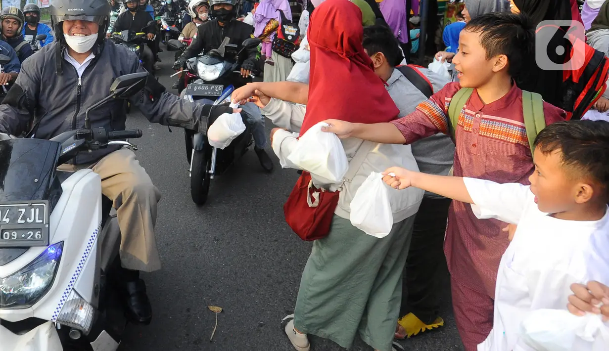Bulan Ramadan melatih anak-anak bukan sekadar menahan lapar dan haus selama berpuasa, tapi juga mengajarkan mereka bagaimana menahan amarah. (merdeka.com/Arie Basuki)