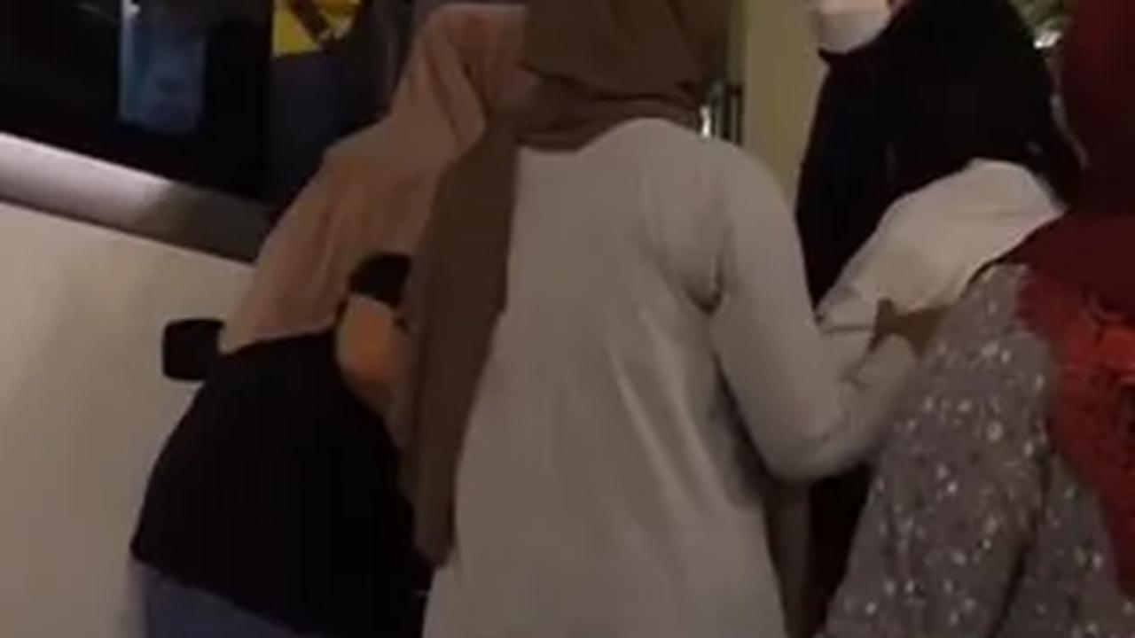 KBRI Abu Dhabi Pulangkan 31 Anak dan 25 Ibu WNI Tidak Terdokumentasi dari Uni Emirat Arab