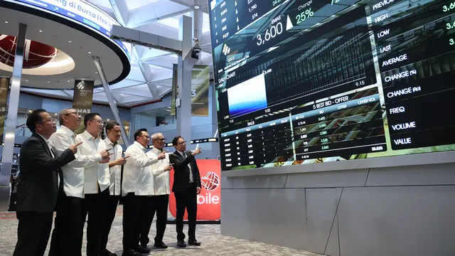 Pencatatan perdana saham PT Merdeka Gold Resources Tbk (EMAS), Selasa (23/9/2025). (Foto: BEI)