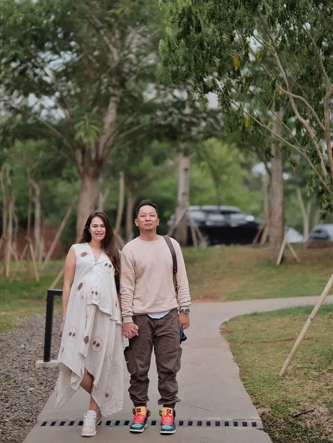 [Fimela] Ringgo Agus Rahman dan Sabai Dieter