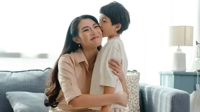 Hukum Merayakan Hari Ibu dalam Islam