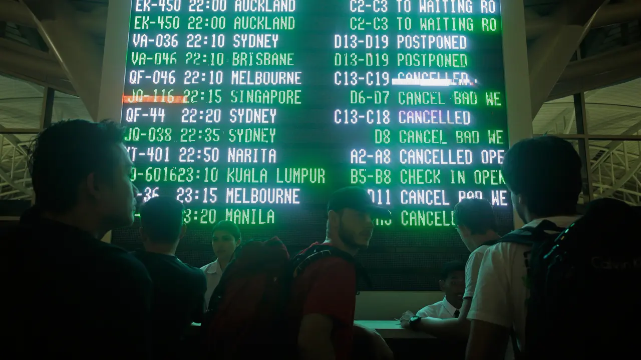 Bandara Ngurah Rai Ditutup