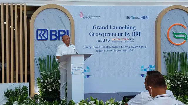 Menteri Koperasi dan UKM Teten Masduki dalam peluncuran BRI Growpreneur di Smesco Indonesia, Kamis (15/9/2022).