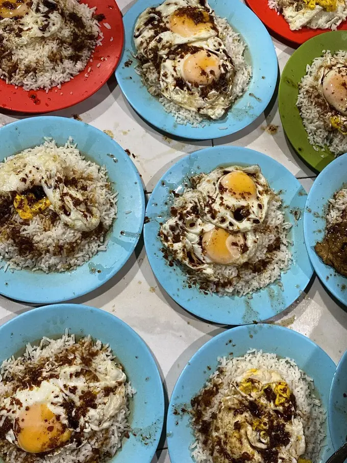 Nasi Telur Ayong 999