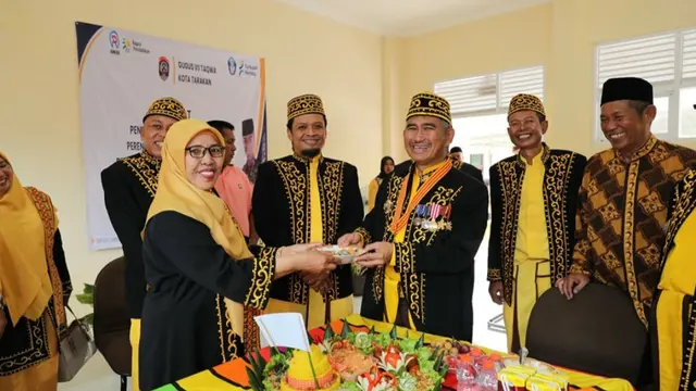 Wali Kota Khairul Berikan 63 Penghargaan dan Tandatangani 18 Prasasti