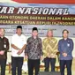 Ketua Fraksi Partai Golkar di MPR, Agun Gunandjar Sudarsa, mengakui pelaksanaan otonomi daerah (Otda) yang telah berjalan selama ini perlu dievaluasi agar tata pemerintahan ini keberadaannya bisa memperkokoh NKRI.