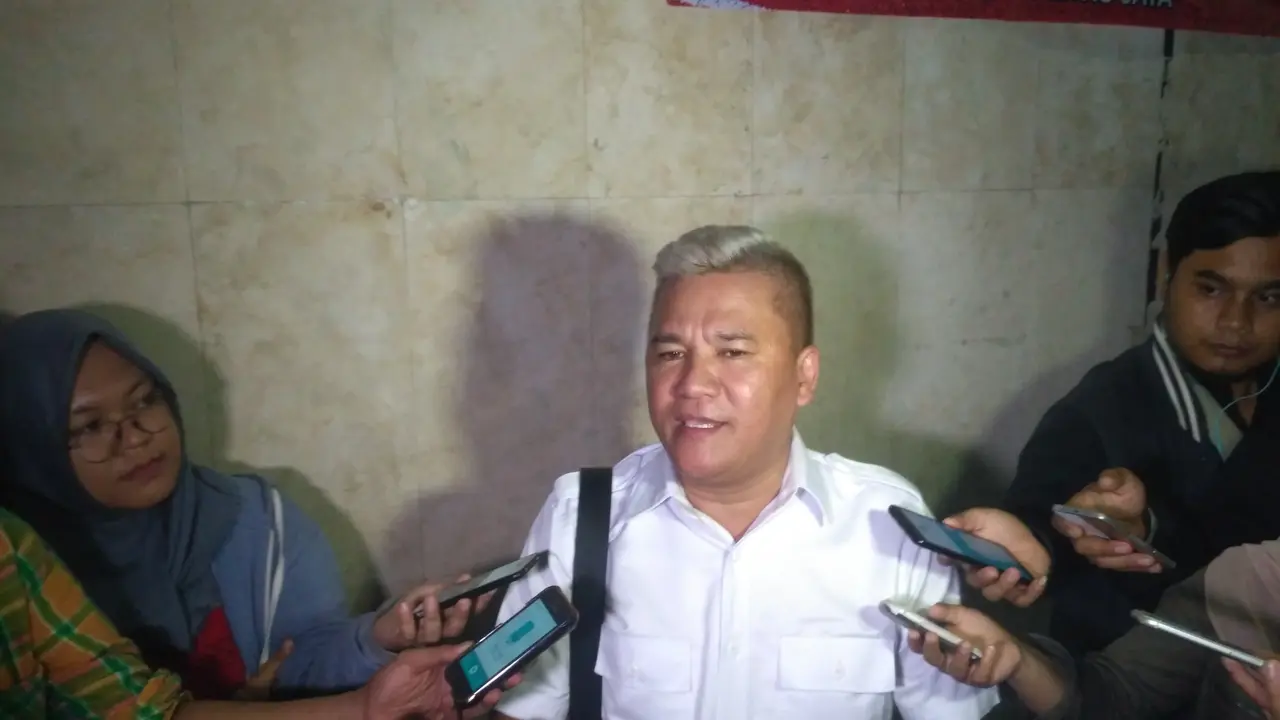 Seorang pendeta bernama Heski Roring nyaris menjadi korban penembakan saat dirinya tengah berada di ruangan anggota Komisi III DPR RI, Wenny Warouw.