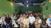 Tim BNPB bersama PT PNM mengunjungi hunian sementara di Kecamatan Palembayan dan Kecamatan Tanjung Raya. (Dok Satgas PRR/BNPB)