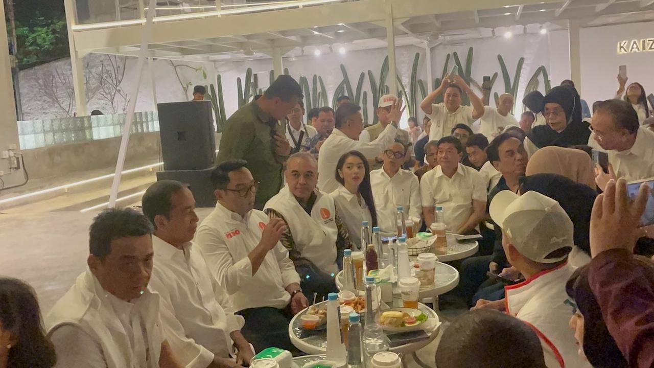 Terang-terangan Jokowi Endorse Ridwan Kamil: Rekam Jejak Punya, Ilmu Punya, Kurang Apalagi?