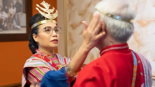 Persiapan Menteri Keuangan Sri Mulyani bersama sang suami Tonny Sumartono saat bersiap hadiri upacara peringatan HUT ke-78 RI (Foto: instagram @smindrawati)