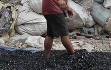 Inovasi BUMN Semen Atasi Krisis Lingkungan, Olah Sampah Jadi Wayang dan Paving Block