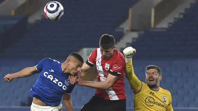 FOTO: Southampton Makin Menurun, Teranyar Tumbang 0-1 dari Everton - Richarlison; Fraser Forster