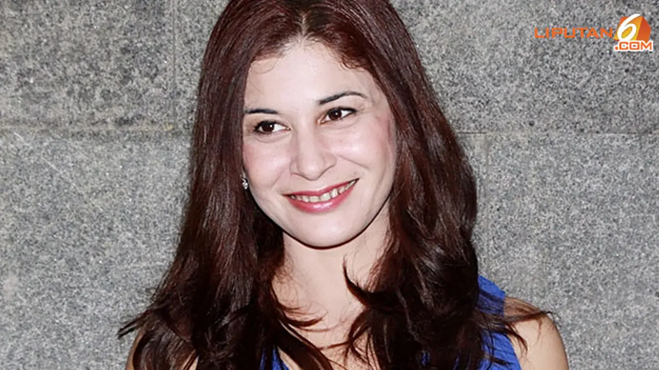 monica-oemardi-130121-b.jpg