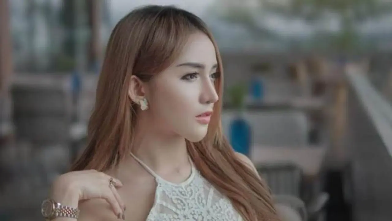 Mengenal Selebgram Asal Cianjur Dina Andini yang Mendapat Banyak Endorse