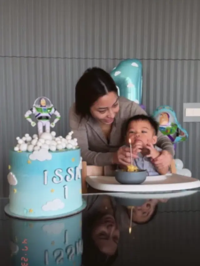 6 Potret Ultah Pertama Baby Izz Anak Nikita Willy, Sederhana Tetap Meriah