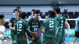 ​Garuda Jaya yang mengandalkan skuad inti seperti Dawuda, Fauzan Nibras, dan pemain asing Movsar Bataev, langsung tancap gas sejak peluit dibunyikan. (Dok. PBVSI)