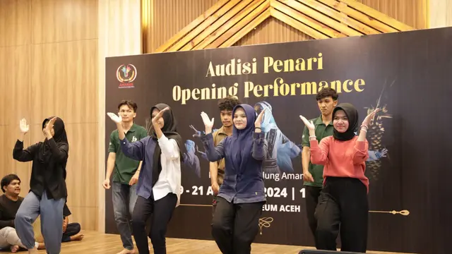 Aneuk Muda Aceh Unggul Hebat (AMANAH) membuka audisi penari untuk acara peresmian Gedung AMANAH, Senin (19/8/2024). Ratusan penari akan disiapkan untuk menyambut Presiden Joko Widodo pada acara 8 September 2024 (Istimewa)