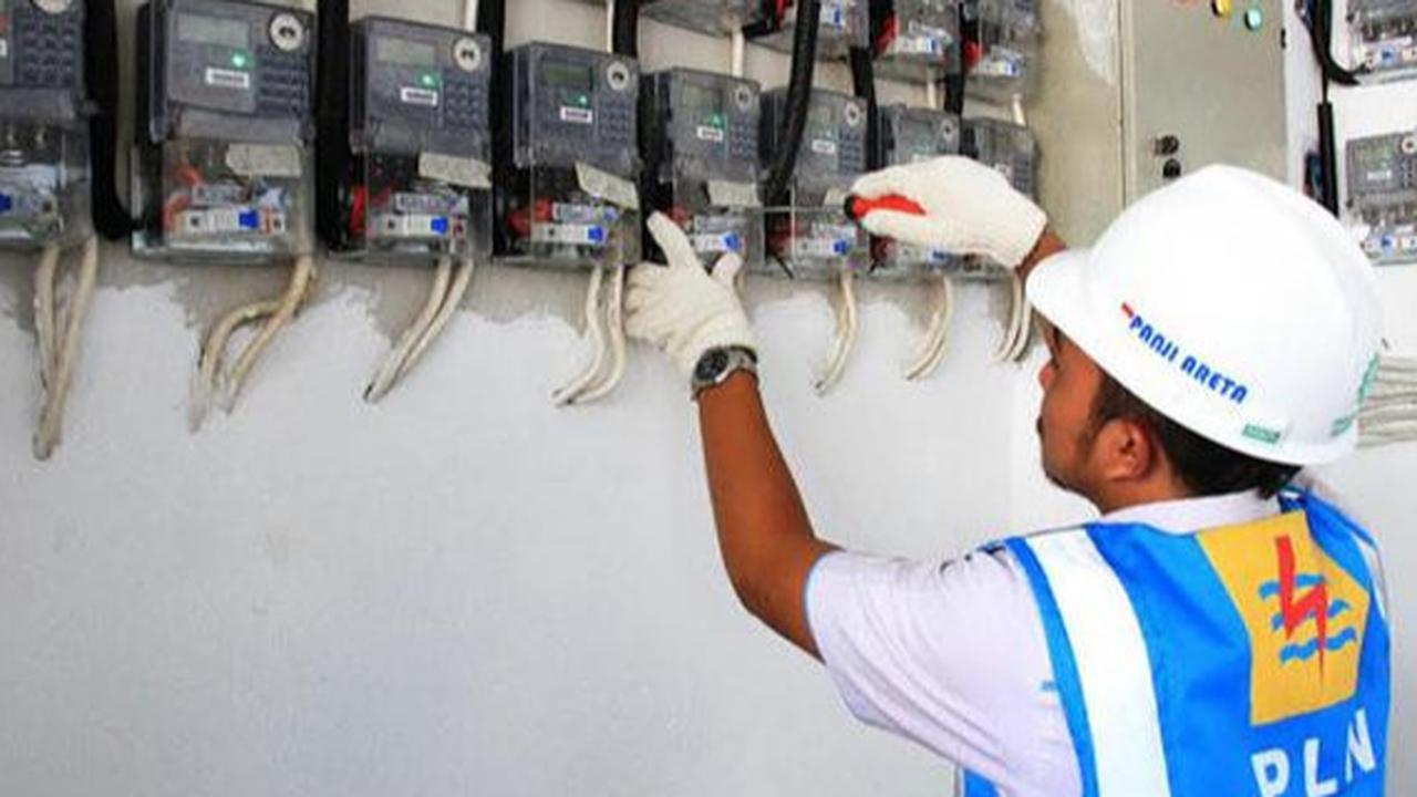 Hari Listrik Nasional 2025, 8.000 Warga Prasejahtera Terima Sambungan Listrik Gratis