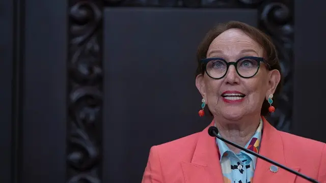 Mantan Wakil Presiden Kosta Rika Rebeca Grynspan memberikan keterangan dalam konferensi pers di San Jose, Kosta Rika, Rabu (8/10/2025).