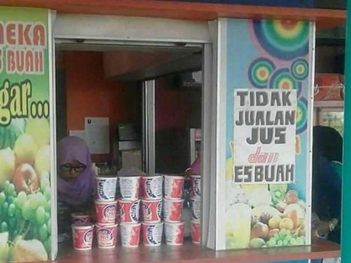 5 Cara Promosi Penjual Jus Ini Nyeleneh Banget, Bikin Ngakak ...
