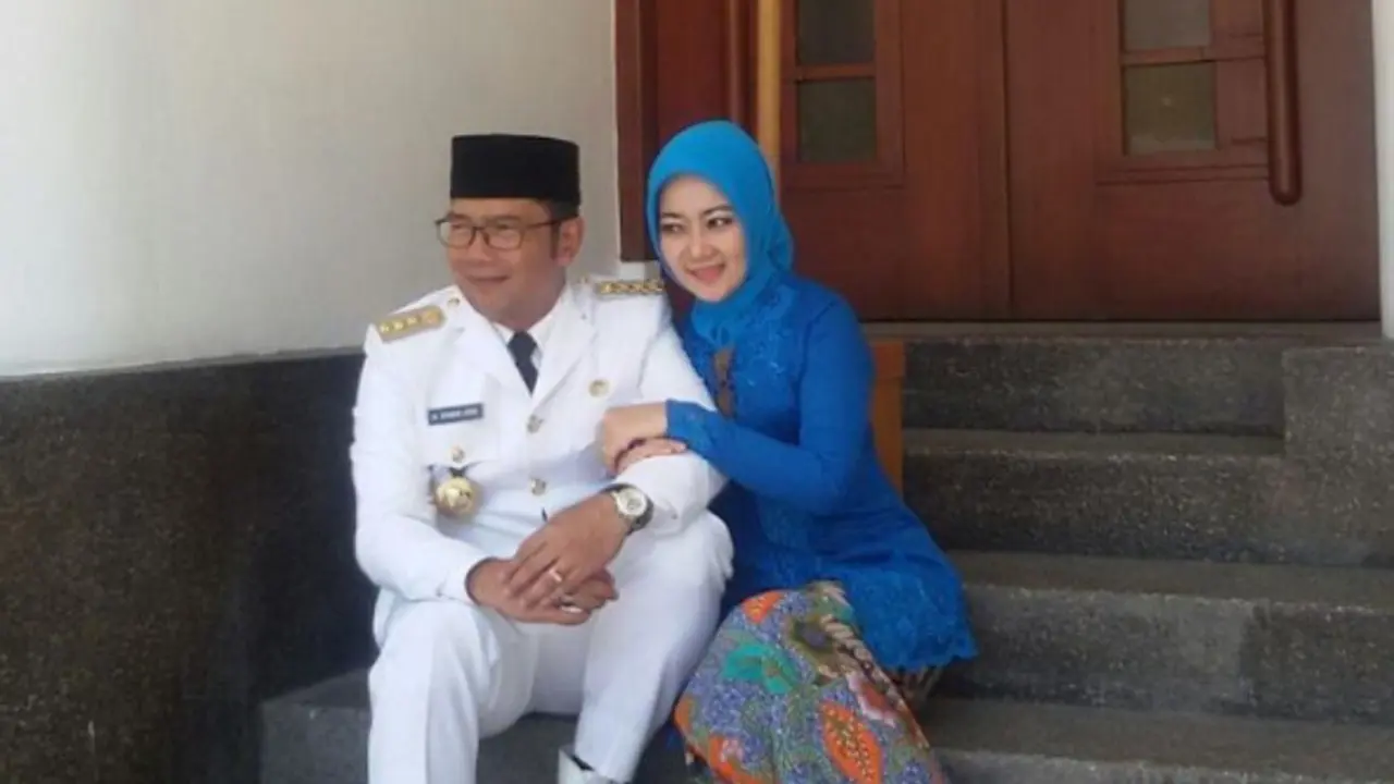 10 Potret Bukti Kemesraan Ridwan Kamil dan Si Cinta