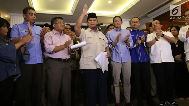 Senyum Prabowo-Sandi Terima Putusan MK