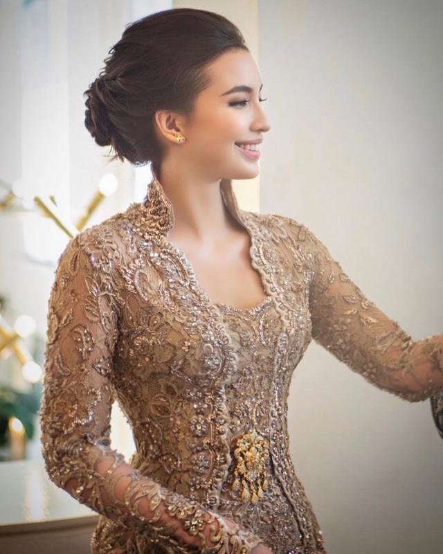 Deretan artis yang pernah menerima gelar kehormatan Keraton Solo, Syahrini dapat gelar Kanjeng Mas Ayu