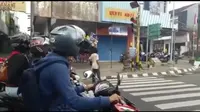 Idap Gangguan Jiwa, Pria Ini Taat Lampu Merah