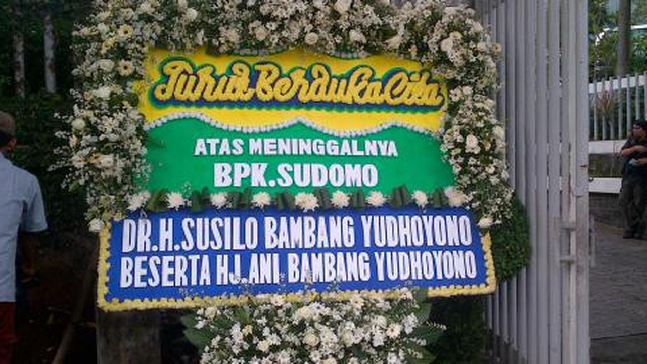 SBY kirim rangkaian bunga untuk Sudomo