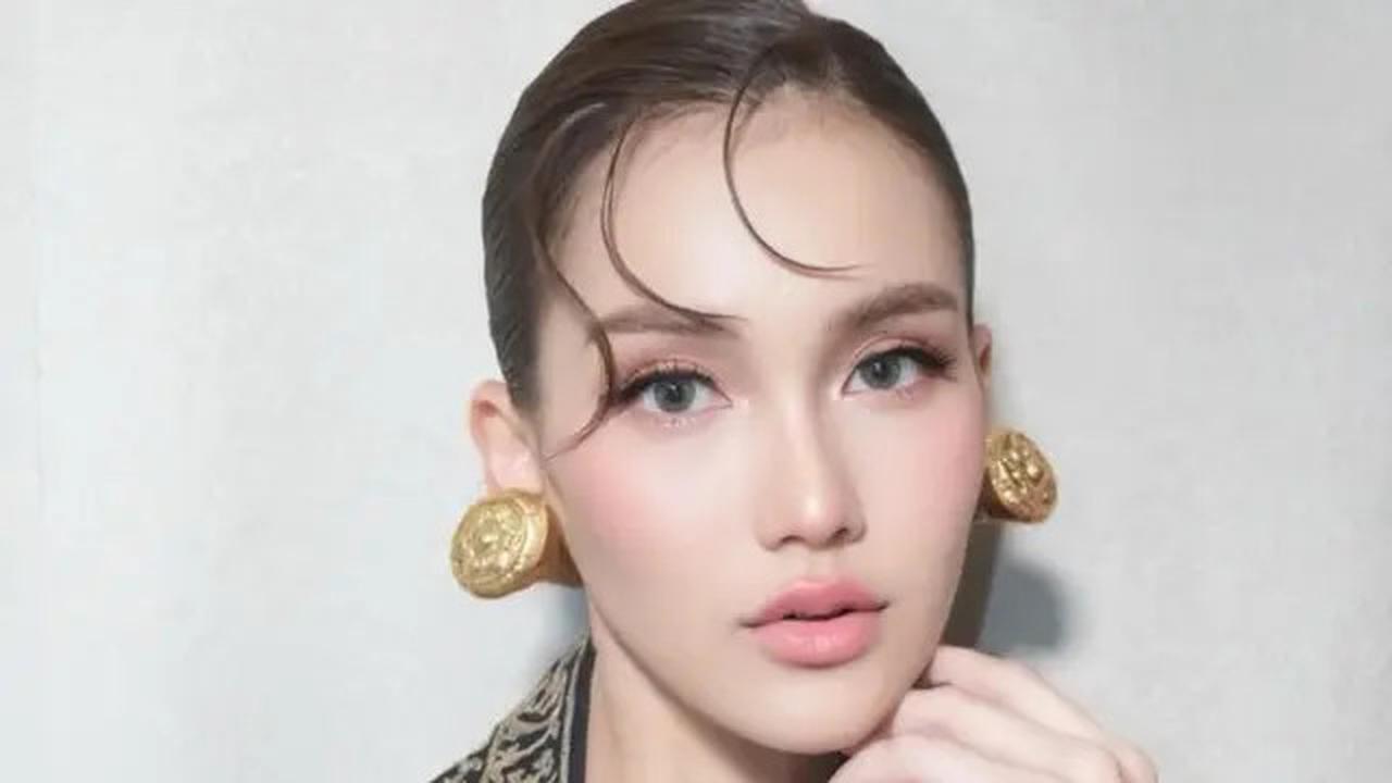 9 Potret Ayu Ting Ting dengan Anting Mencolok, Bikin Penampilan Makin Cantik Maksimal