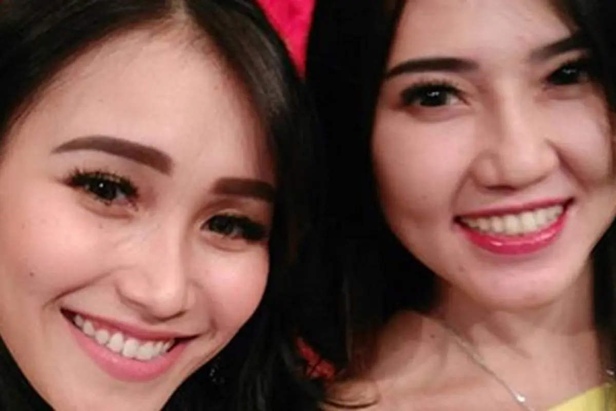 [Bintang] Ayu Ting Ting dan Via Vallen