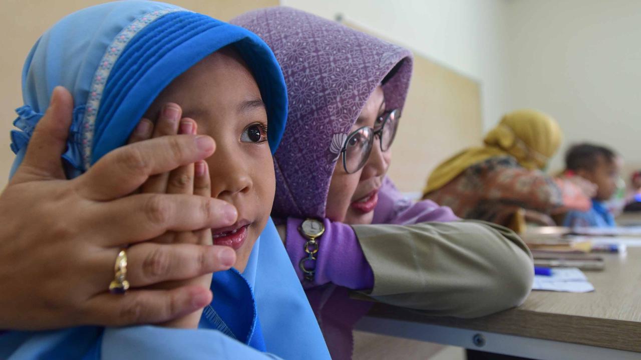 FOTO:  Antusias Murid SD Ikuti Cek Pemeriksaan Gratis di Sekolah